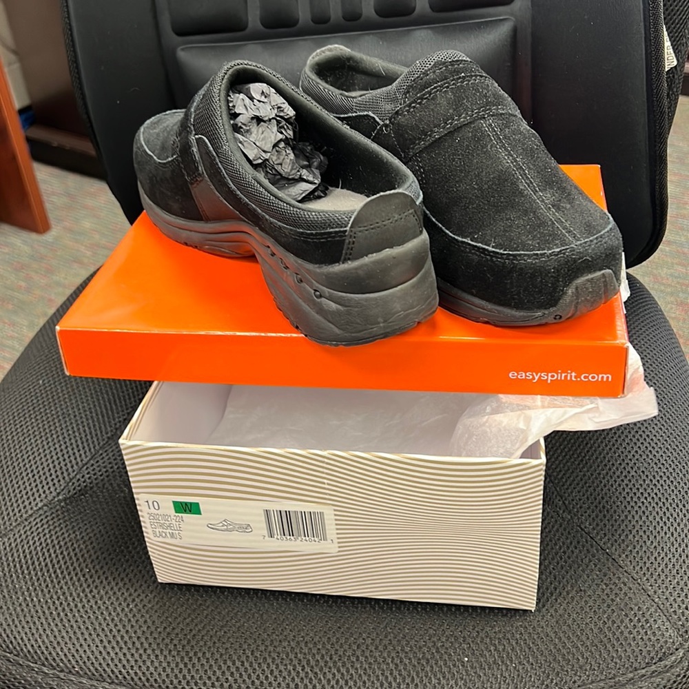 LNC BLACK EASY SPIRIT CLOGS 10W